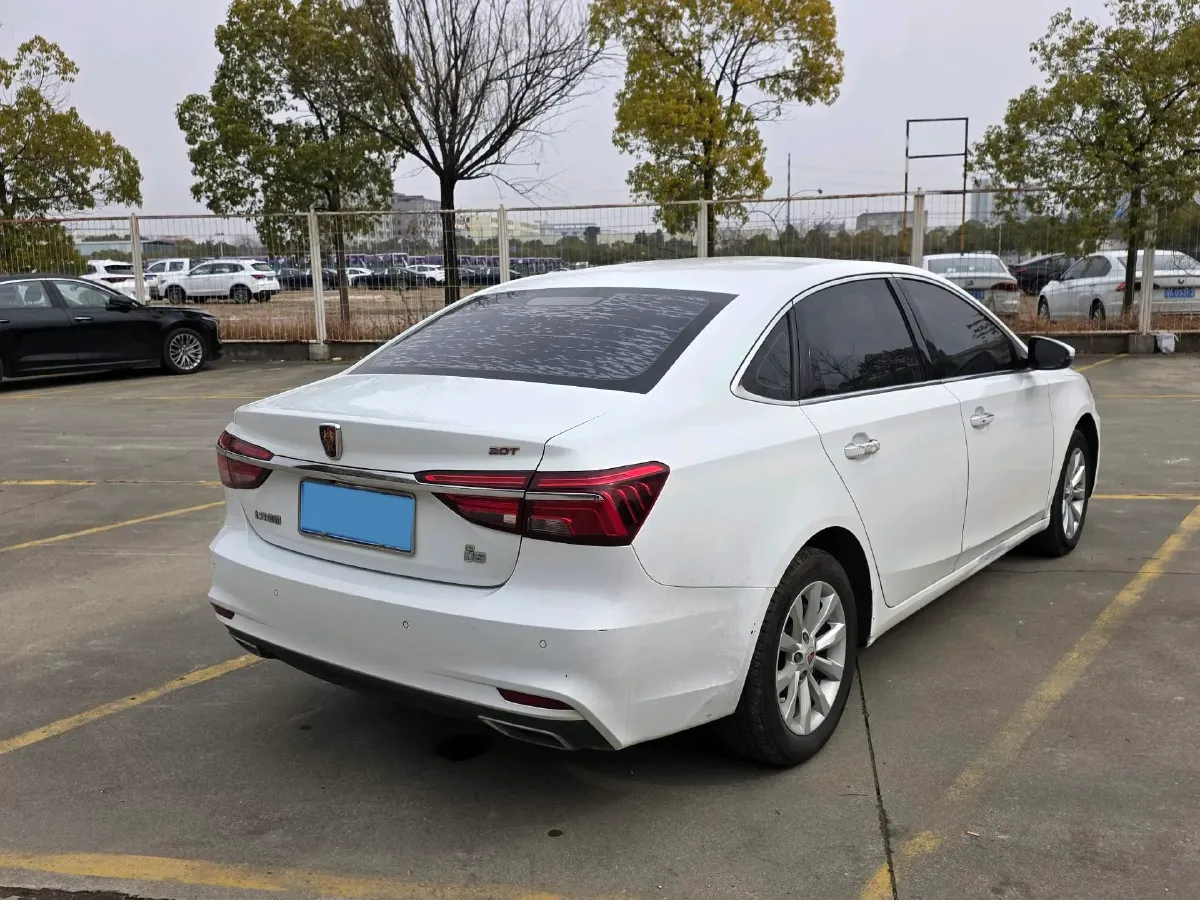 2017 Roewe i6 1.5T 169HP L4 7DCT,autocango,china used car exporter,china ev exporter,chinese used car exporter,chinese used ev exporter