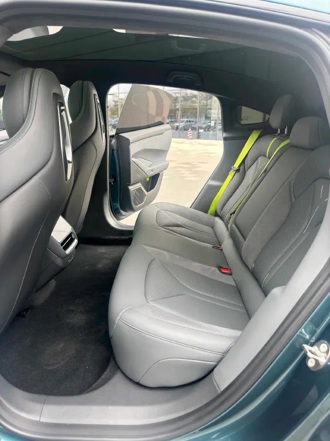 2025 Xpeng P7 BEV,autocango,china used car exporter,china ev exporter,chinese used car exporter,chinese used ev exporter