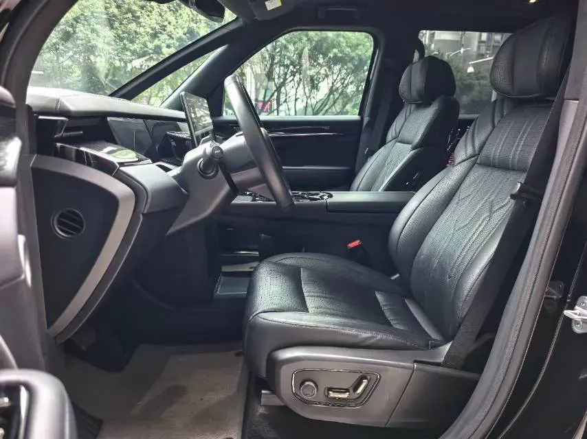 2022 Zeekr 009 BEV 116KWH,autocango,china used car exporter,china ev exporter,chinese used car exporter,chinese used ev exporter