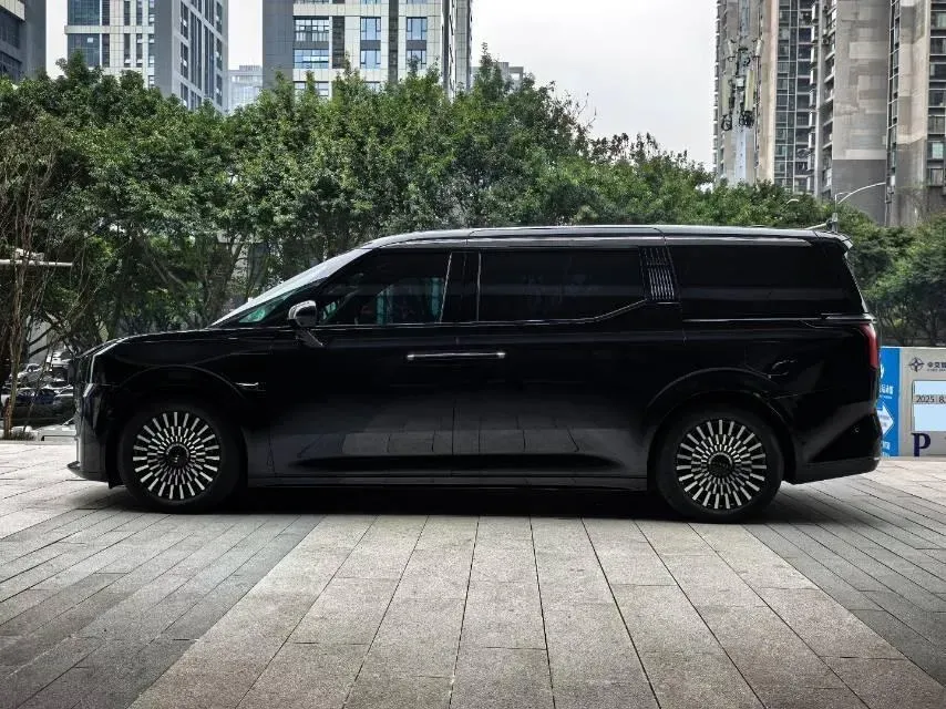 2022 Zeekr 009 BEV 116KWH,autocango,china used car exporter,china ev exporter,chinese used car exporter,chinese used ev exporter