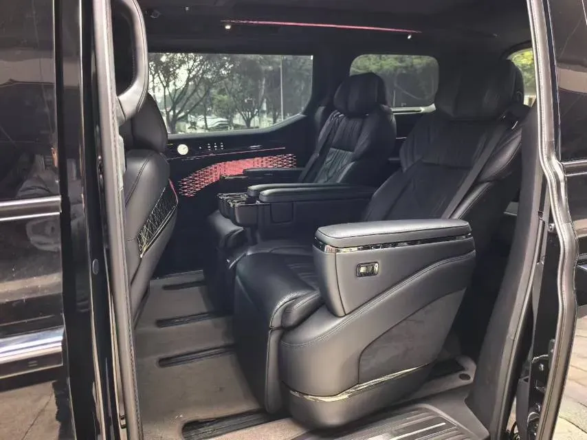 2022 Zeekr 009 BEV 116KWH,autocango,china used car exporter,china ev exporter,chinese used car exporter,chinese used ev exporter