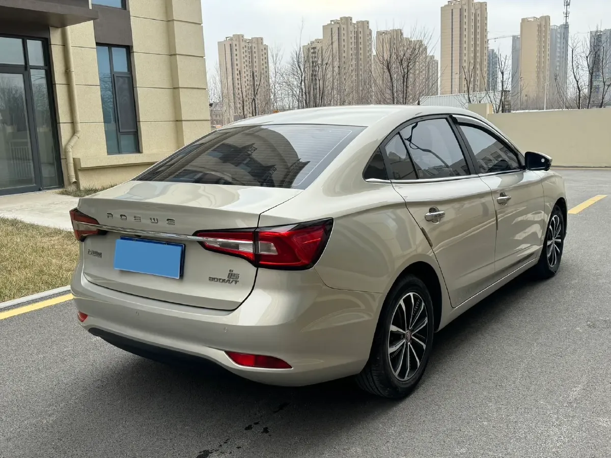 2020 Roewe i5 1.5L 120HP L4 CVT,autocango,china used car exporter,china ev exporter,chinese used car exporter,chinese used ev exporter