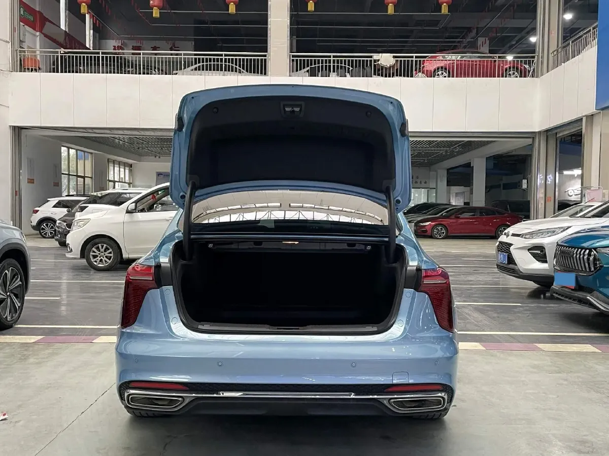 2023 HongQi H5 2.0T 224HP L4 8AT,autocango,china used car exporter,china ev exporter,chinese used car exporter,chinese used ev exporter