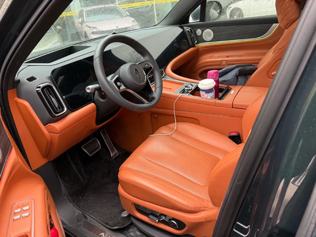 2024 AITO AITO M9 1.5T 152HP L4 REEV 42KWH,autocango,china used car exporter,china ev exporter,chinese used car exporter,chinese used ev exporter