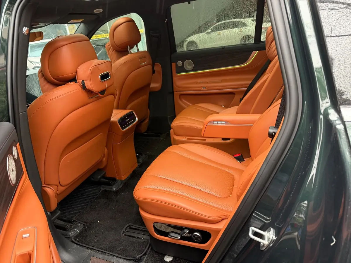 2024 AITO AITO M9 1.5T 152HP L4 REEV 42KWH,autocango,china used car exporter,china ev exporter,chinese used car exporter,chinese used ev exporter