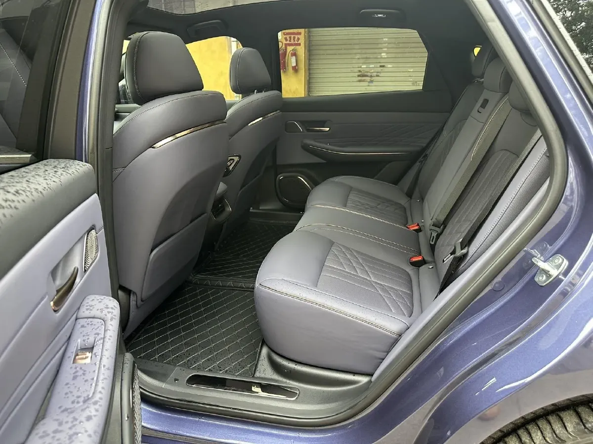 2025 BaoJun XiangJing 1.5T 143HP L4 1DHT PHEV,autocango,china used car exporter,china ev exporter,chinese used car exporter,chinese used ev exporter