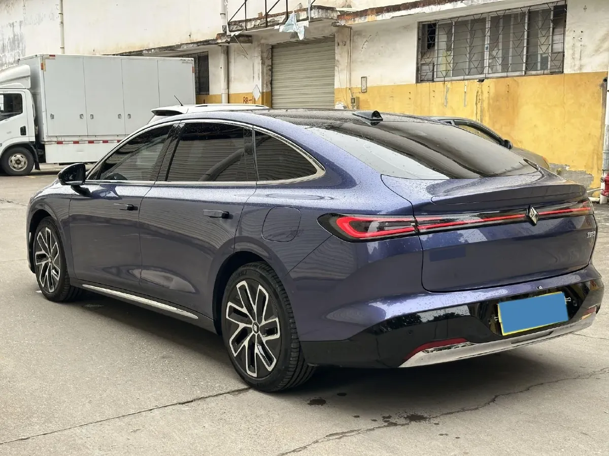 2025 BaoJun XiangJing 1.5T 143HP L4 1DHT PHEV,autocango,china used car exporter,china ev exporter,chinese used car exporter,chinese used ev exporter