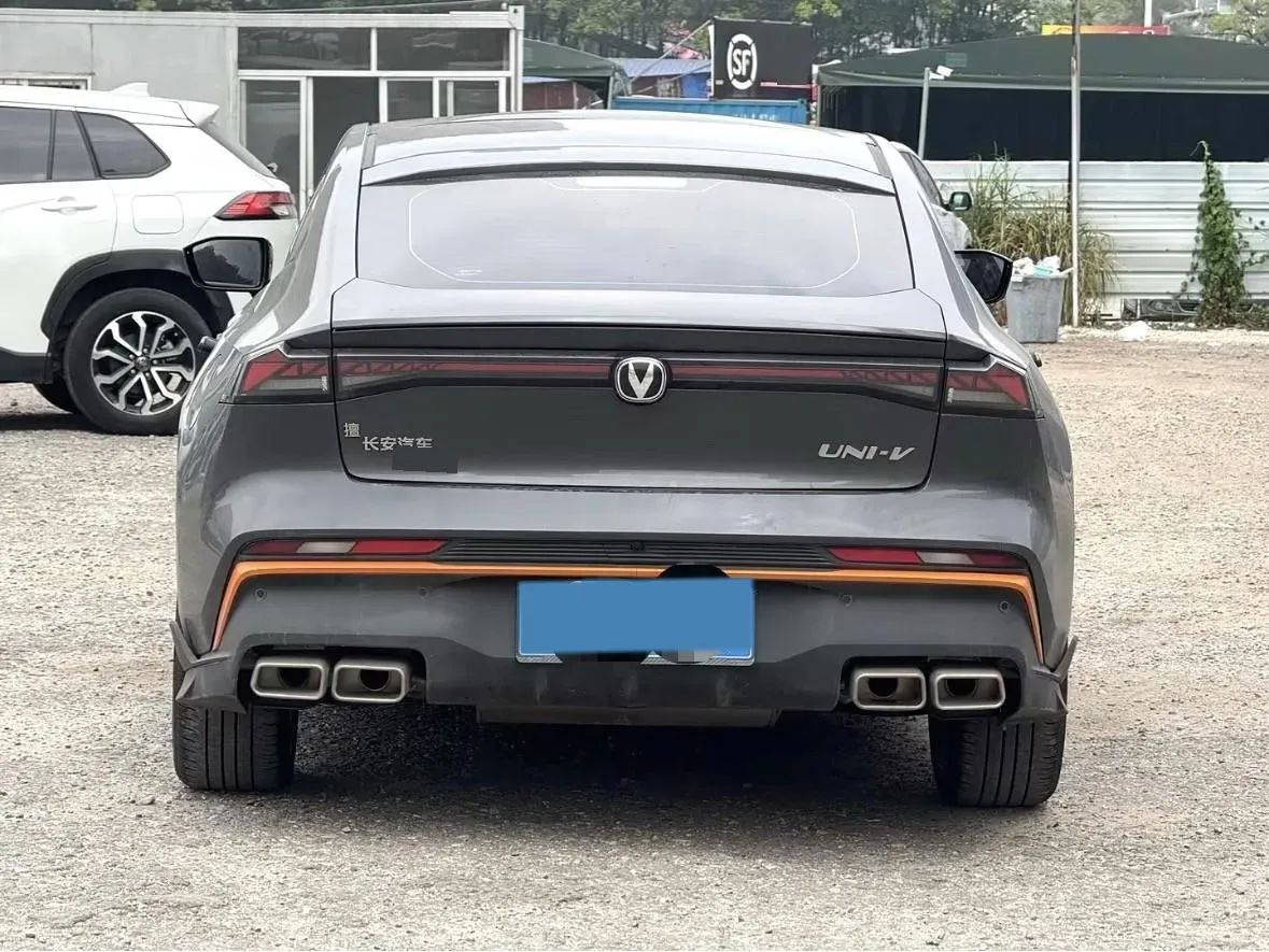 2025 ChangAn UNI-V 1.5T 192HP L4 7DCT,autocango,china used car exporter,china ev exporter,chinese used car exporter,chinese used ev exporter