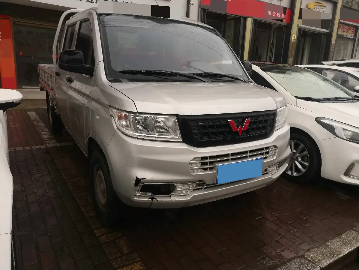 2022 WuLing RongGuang New Truck 1.5L 102HP L4 5MT,autocango,china used car exporter,china ev exporter,chinese used car exporter,chinese used ev exporter