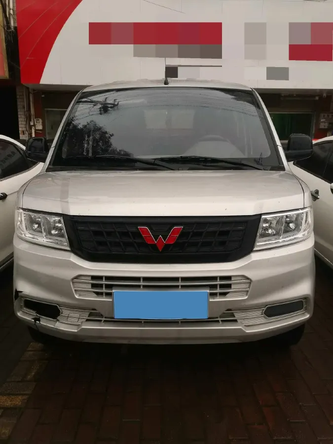 2022 WuLing RongGuang New Truck 1.5L 102HP L4 5MT,autocango,china used car exporter,china ev exporter,chinese used car exporter,chinese used ev exporter