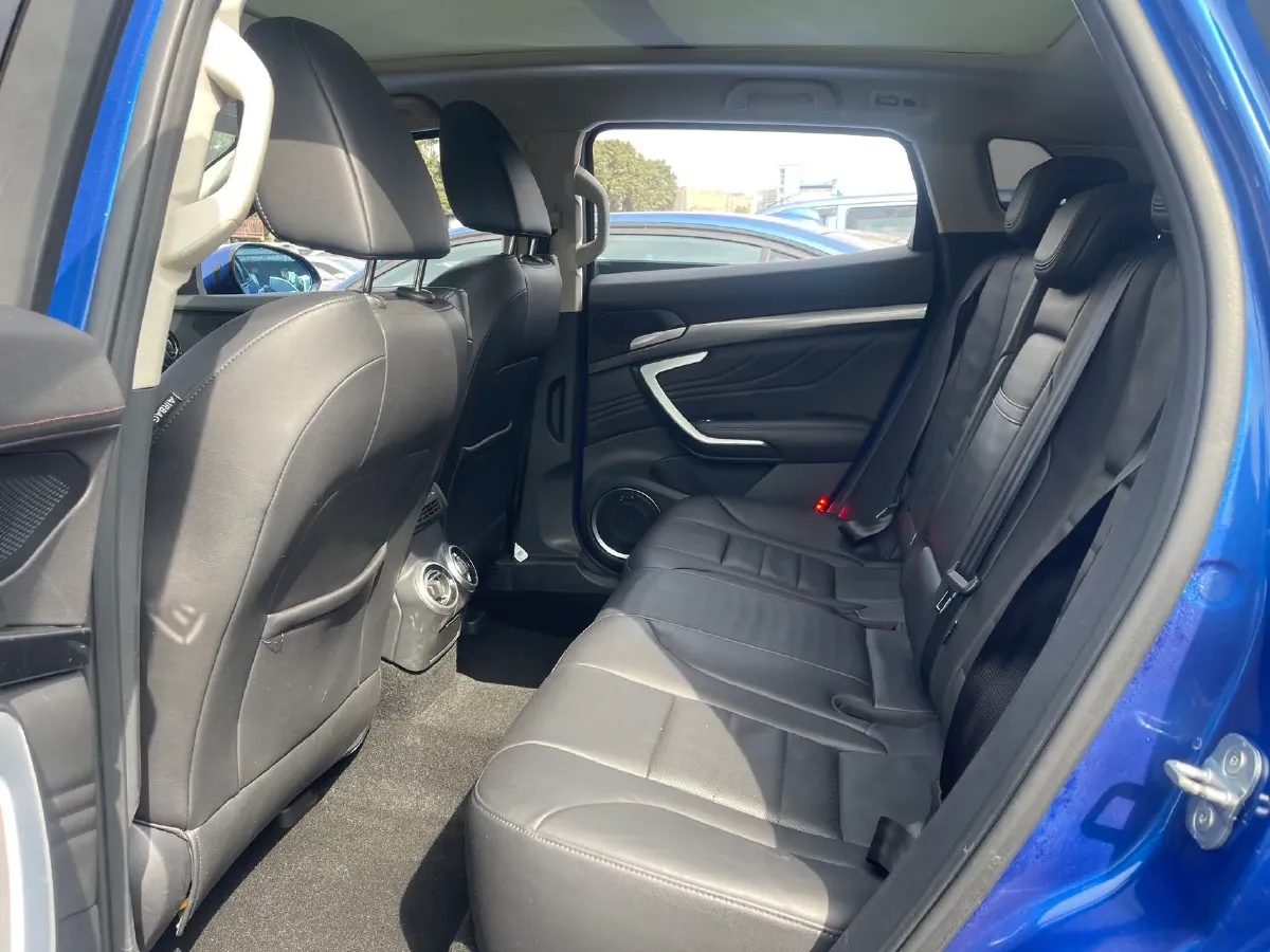 2017 WEY VV7 2.0T 234HP L4 7DCT,autocango,china used car exporter,china ev exporter,chinese used car exporter,chinese used ev exporter