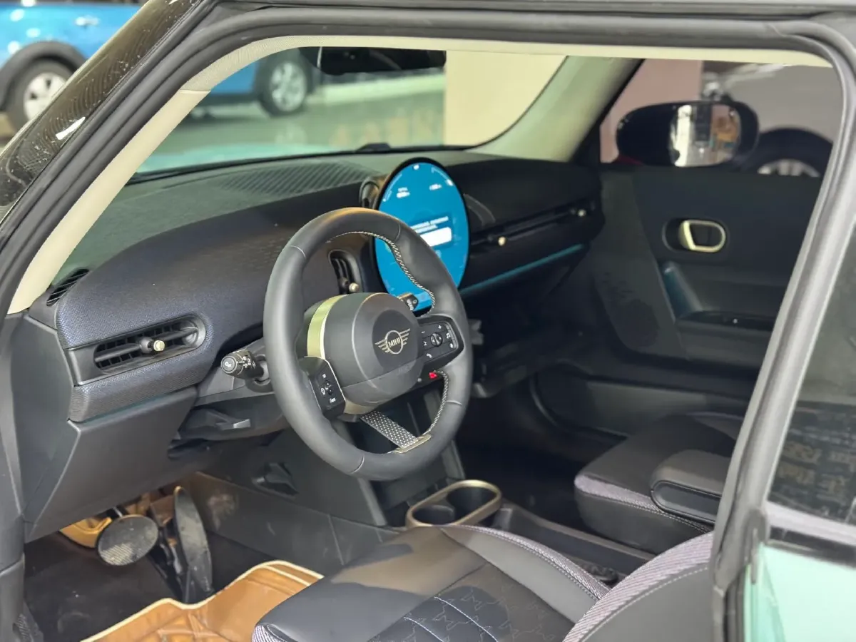 2025 MINI MINI 1.5T 156HP L3 7DCT,autocango,china used car exporter,china ev exporter,chinese used car exporter,chinese used ev exporter