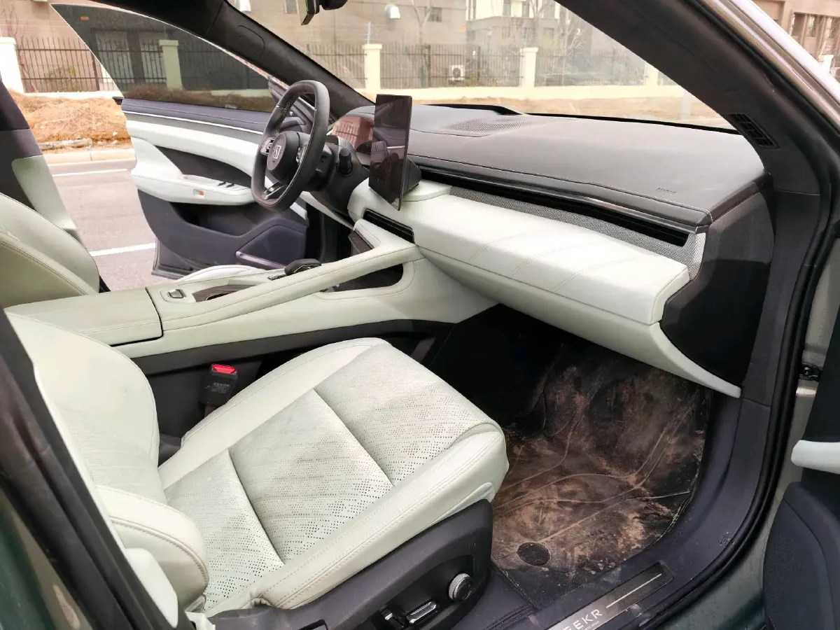 2025 Zeekr 001 BEV 100KWH,autocango,china used car exporter,china ev exporter,chinese used car exporter,chinese used ev exporter