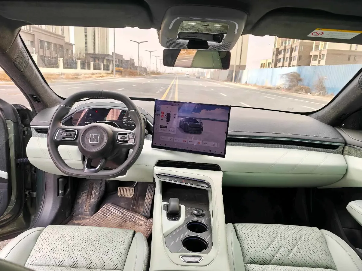 2025 Zeekr 001 BEV 100KWH,autocango,china used car exporter,china ev exporter,chinese used car exporter,chinese used ev exporter