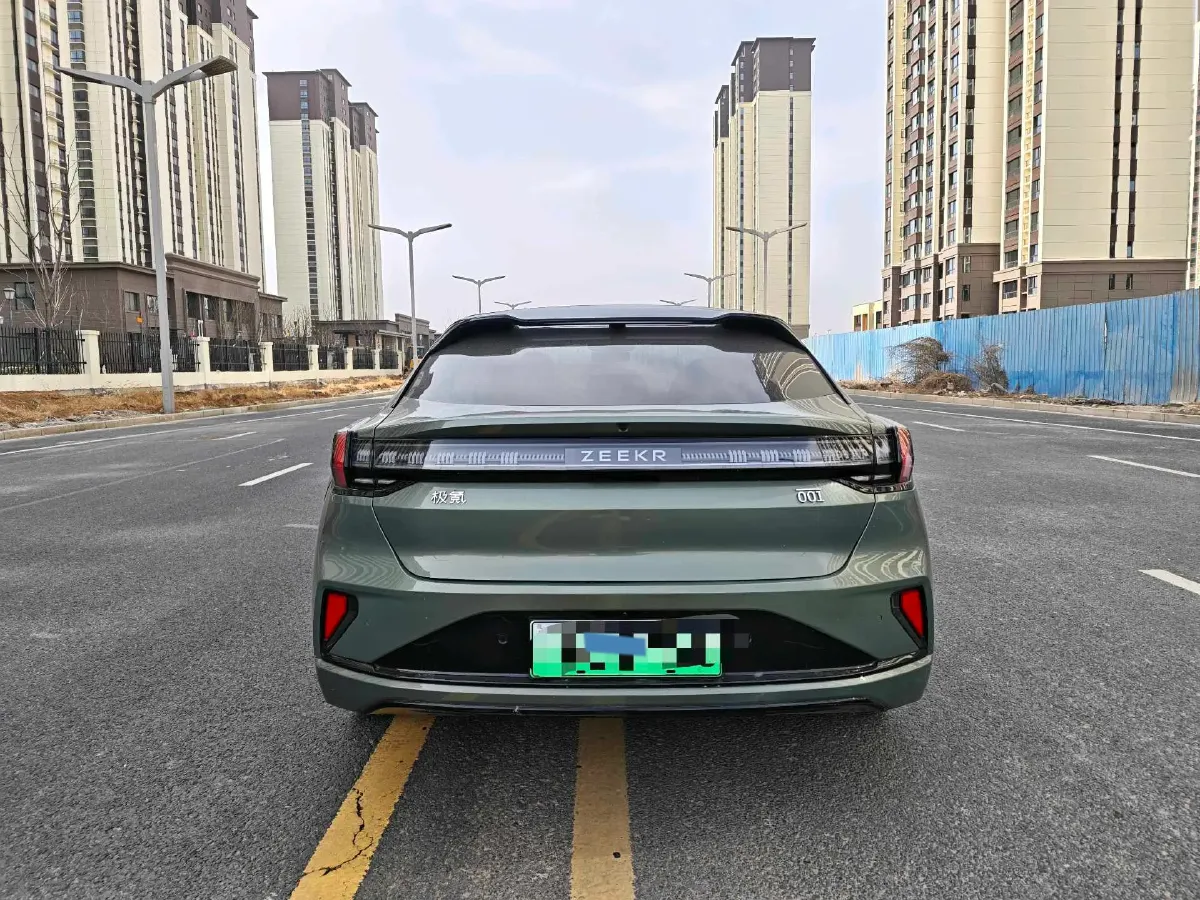 2025 Zeekr 001 BEV 100KWH,autocango,china used car exporter,china ev exporter,chinese used car exporter,chinese used ev exporter