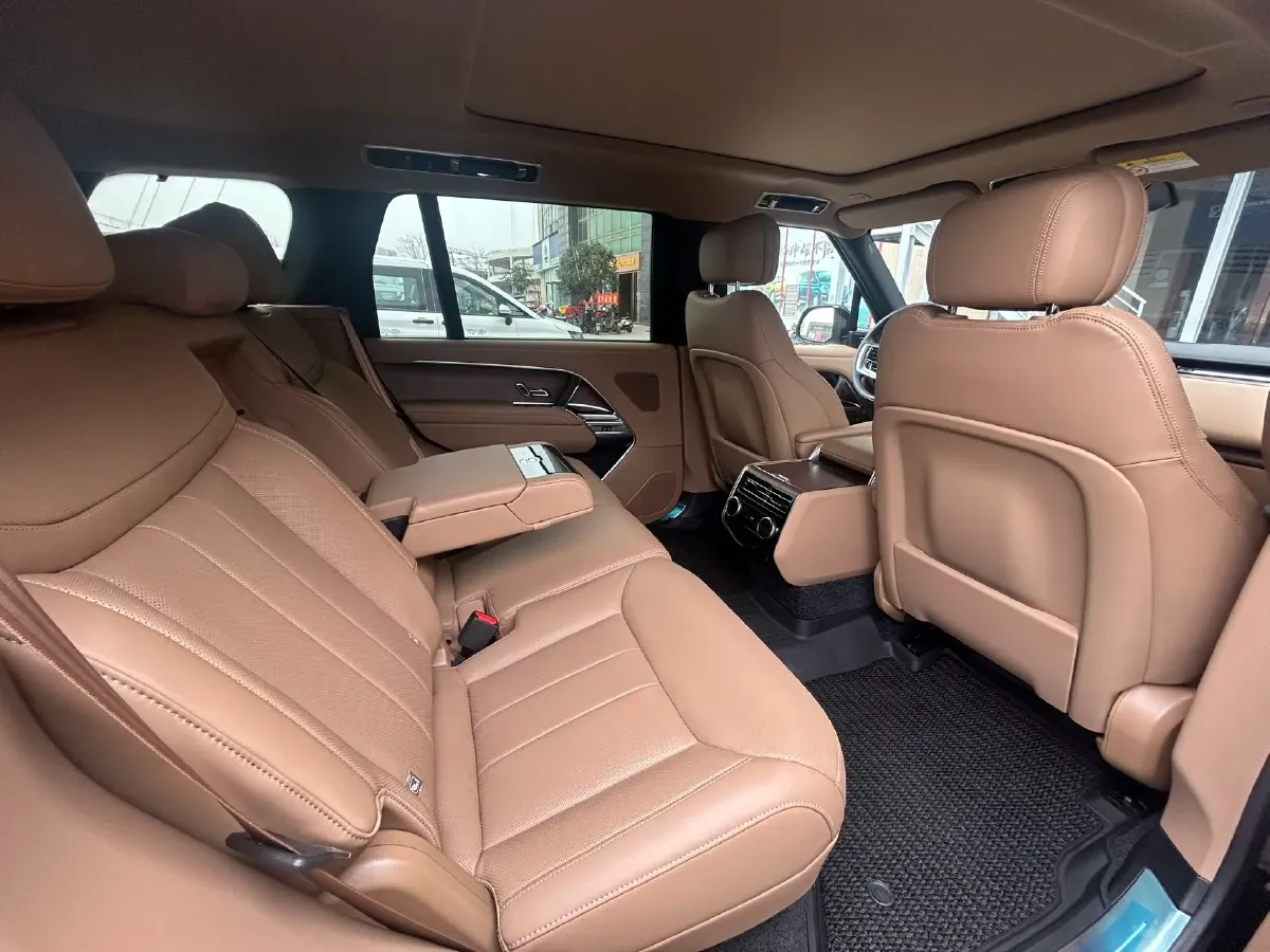 2025 Land Rover Range Rover 3.0T 400HP L6 8AT,autocango,china used car exporter,china ev exporter,chinese used car exporter,chinese used ev exporter