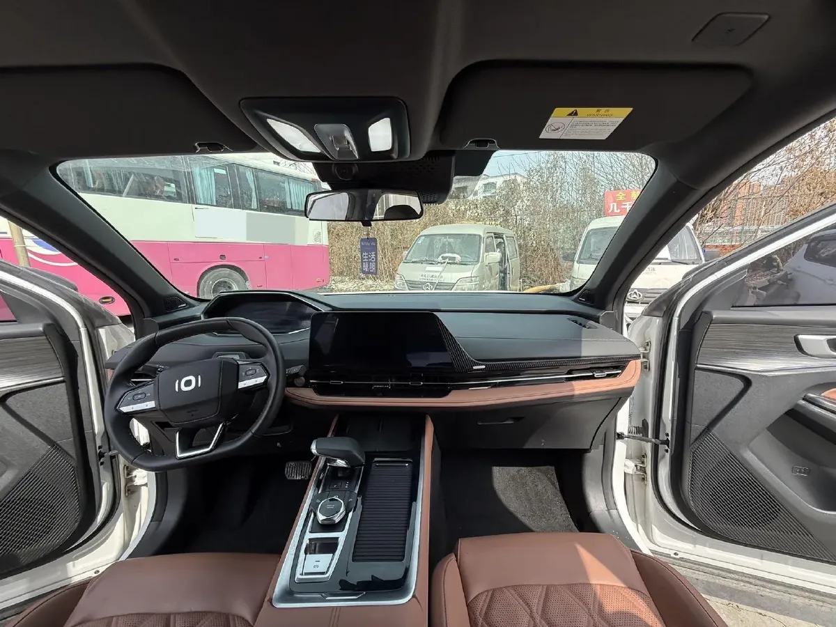 2023 Venucia VX6 BEV 62KWH,autocango,china used car exporter,china ev exporter,chinese used car exporter,chinese used ev exporter