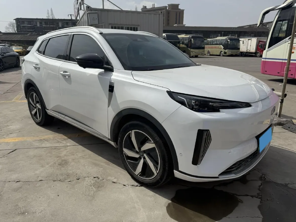 2023 Venucia VX6 BEV 62KWH,autocango,china used car exporter,china ev exporter,chinese used car exporter,chinese used ev exporter