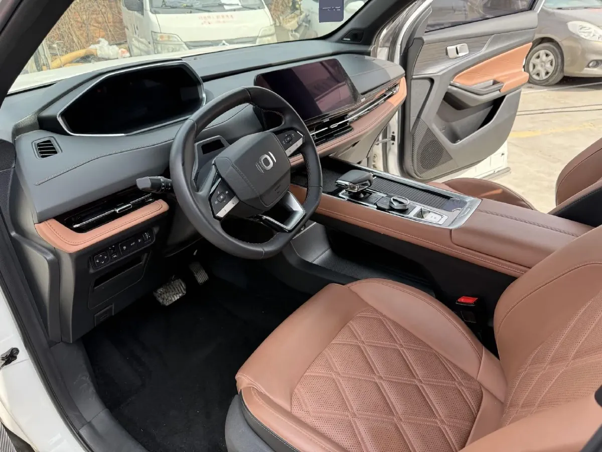 2023 Venucia VX6 BEV 62KWH,autocango,china used car exporter,china ev exporter,chinese used car exporter,chinese used ev exporter