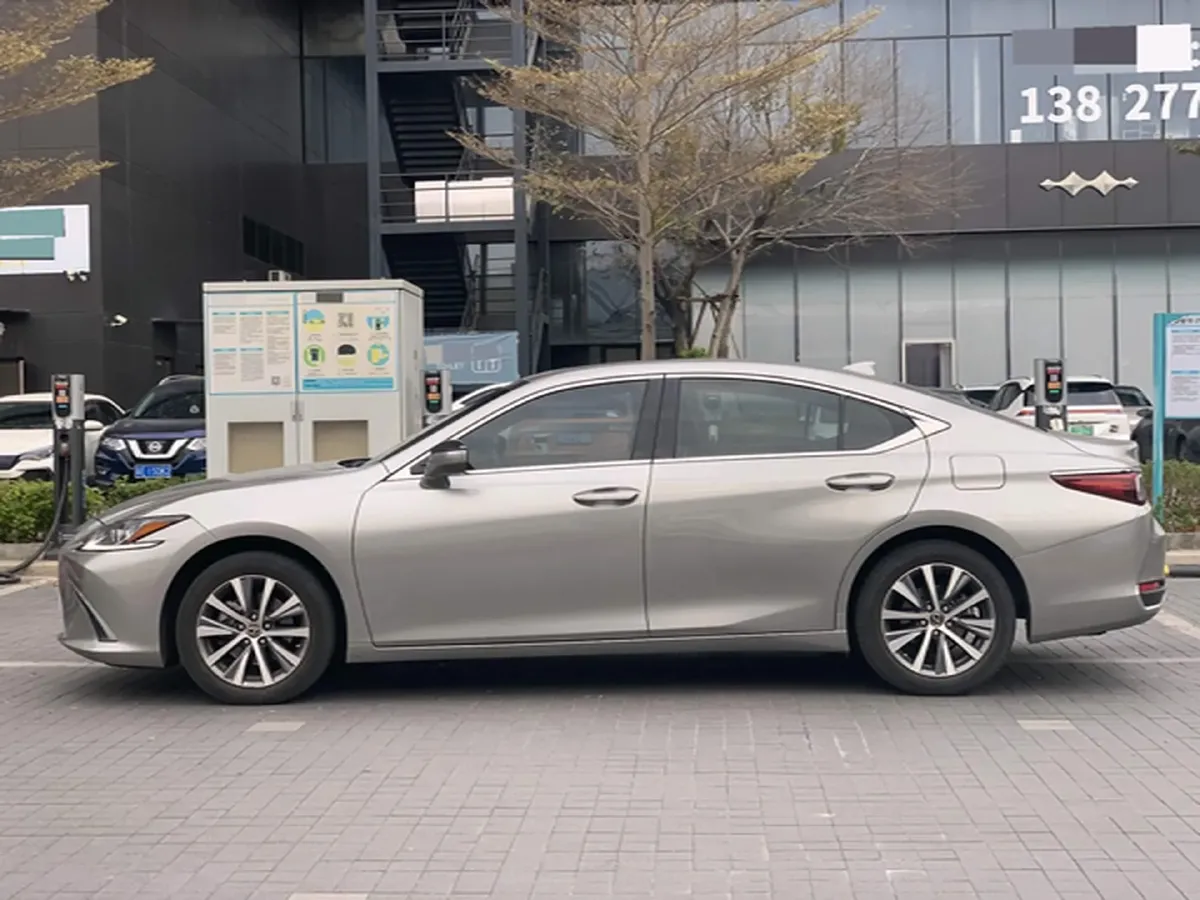 2020 Lexus ES 2.0L 173HP L4 CVT,autocango,china used car exporter,china ev exporter,chinese used car exporter,chinese used ev exporter