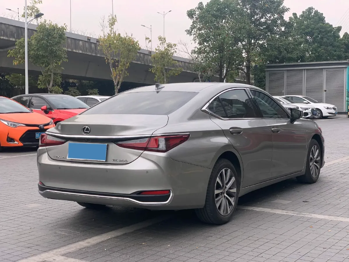2020 Lexus ES 2.0L 173HP L4 CVT,autocango,china used car exporter,china ev exporter,chinese used car exporter,chinese used ev exporter