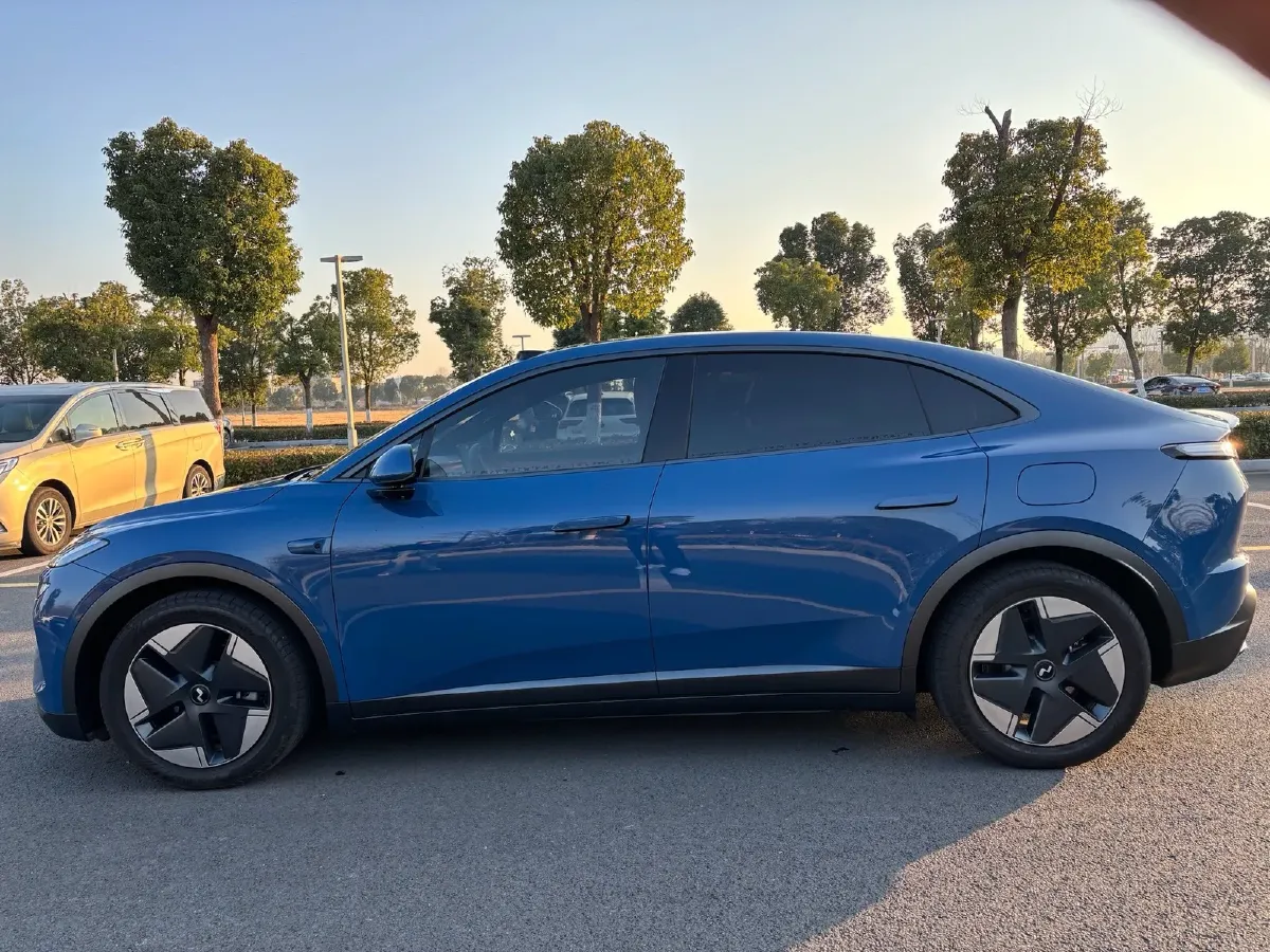 2024 ONVO L60 BEV 60KWH,autocango,china used car exporter,china ev exporter,chinese used car exporter,chinese used ev exporter