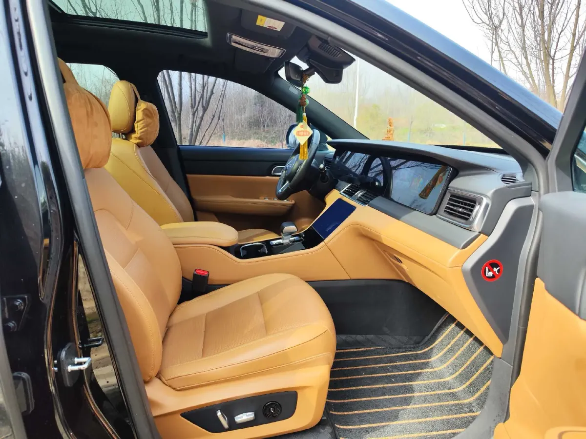 2021 Li ONE Range Extended 131HP REEV 40.5KWH,autocango,china used car exporter,china ev exporter,chinese used car exporter,chinese used ev exporter