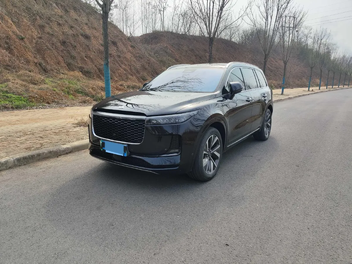 2021 Li ONE Range Extended 131HP REEV 40.5KWH,autocango,china used car exporter,china ev exporter,chinese used car exporter,chinese used ev exporter