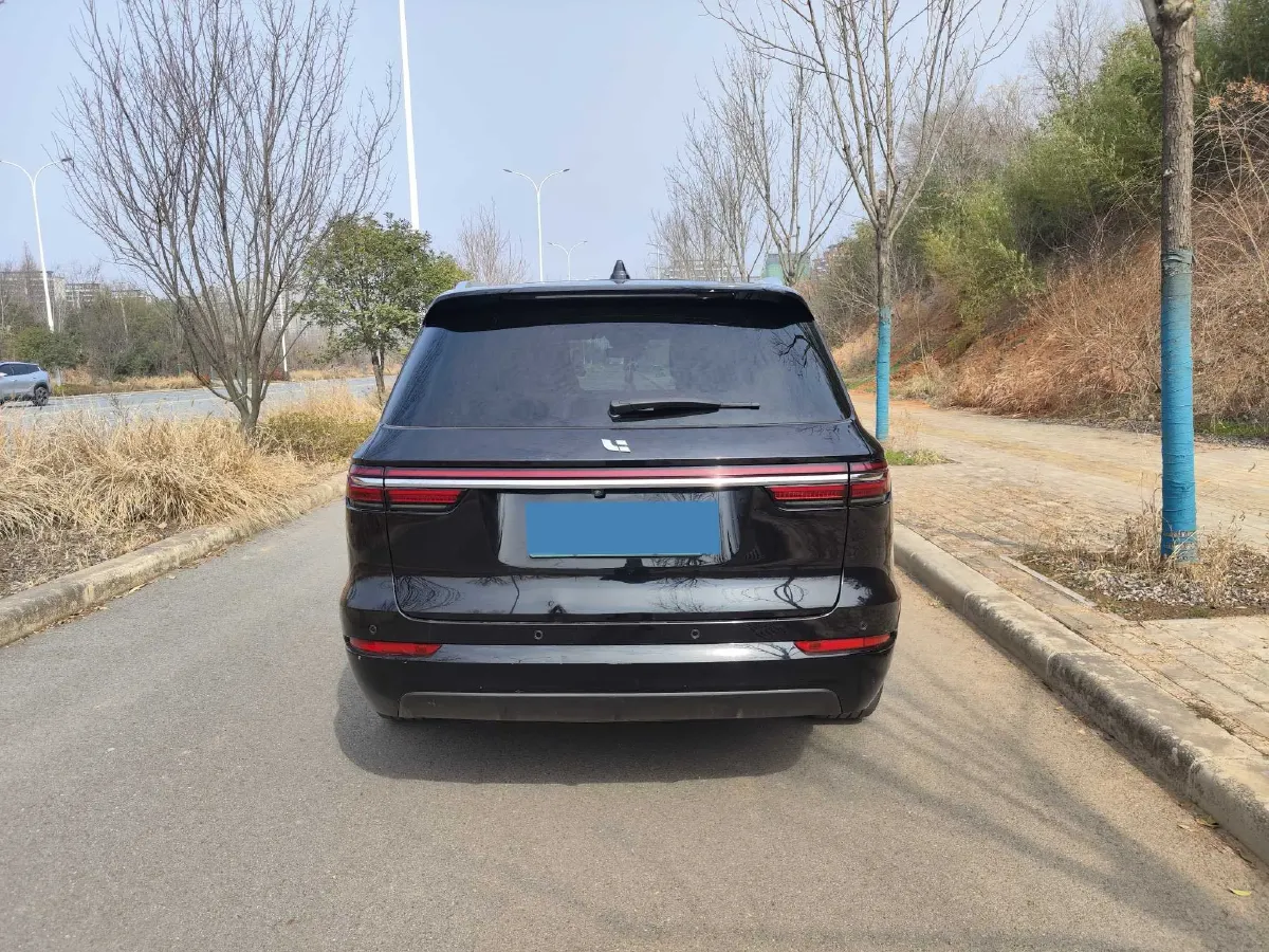 2021 Li ONE Range Extended 131HP REEV 40.5KWH,autocango,china used car exporter,china ev exporter,chinese used car exporter,chinese used ev exporter