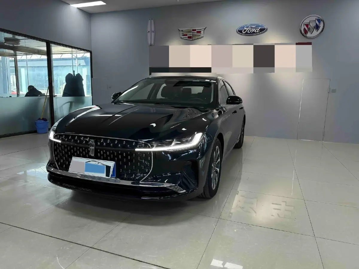 2025 Lincoln Z 2.0T 261HP L4 8AT