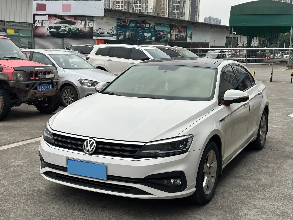 2019 Volkswagen T-Cross 1.4T 150HP L4 7DCT,autocango,china used car exporter,china ev exporter,chinese used car exporter,chinese used ev exporter