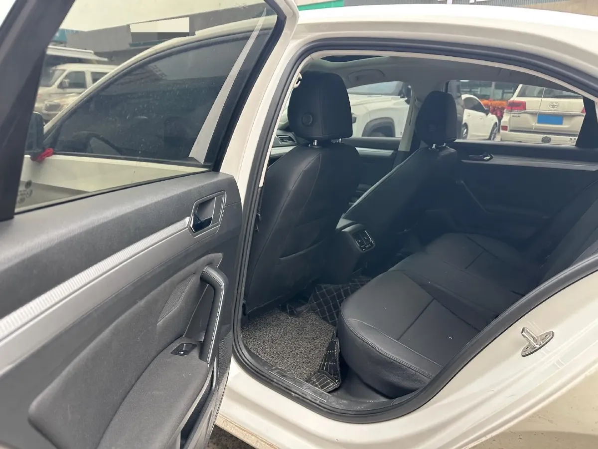 2019 Volkswagen T-Cross 1.4T 150HP L4 7DCT,autocango,china used car exporter,china ev exporter,chinese used car exporter,chinese used ev exporter