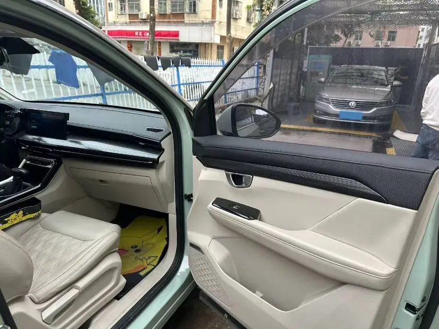 2021 WuLing XingChen 1.5T 147HP L4 CVT,autocango,china used car exporter,china ev exporter,chinese used car exporter,chinese used ev exporter