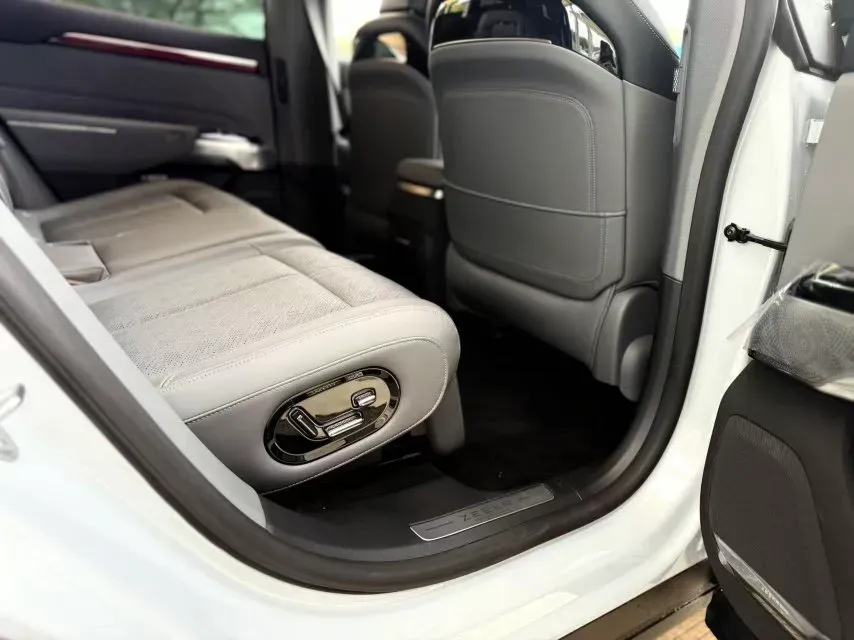 2025 Zeekr 7X BEV 100KWH,autocango,china used car exporter,china ev exporter,chinese used car exporter,chinese used ev exporter