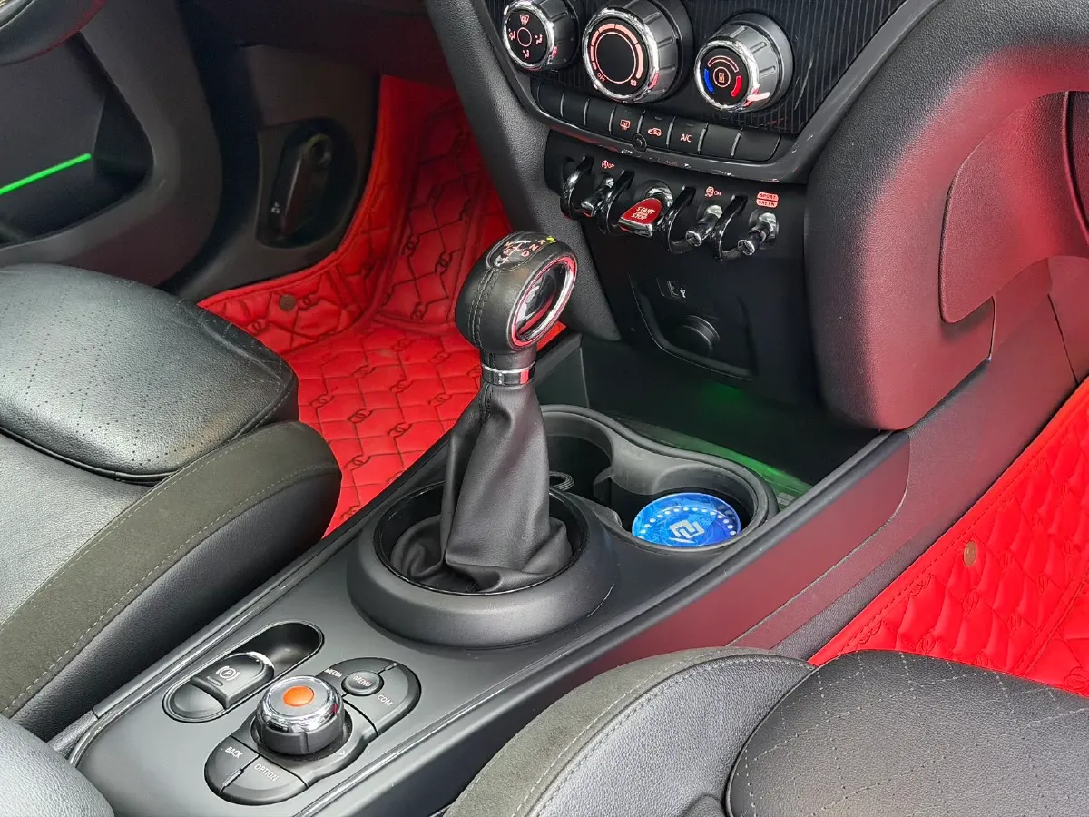 2018 Jeep Grand Commander 2.0T 234HP L4 9AT,autocango,china used car exporter,china ev exporter,chinese used car exporter,chinese used ev exporter