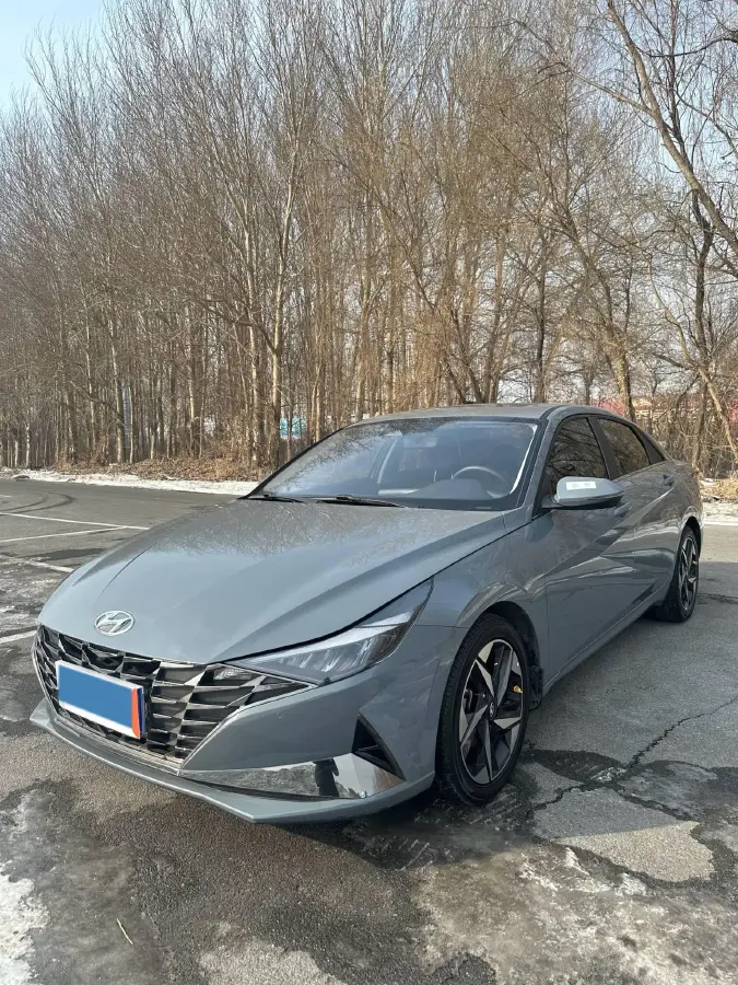 2022 Hyundai Elantra 1.5L 115HP L4 CVT