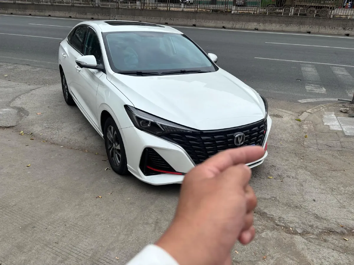 2024 ChangAn Eado 1.4T 160HP L4 7DCT,autocango,china used car exporter,china ev exporter,chinese used car exporter,chinese used ev exporter
