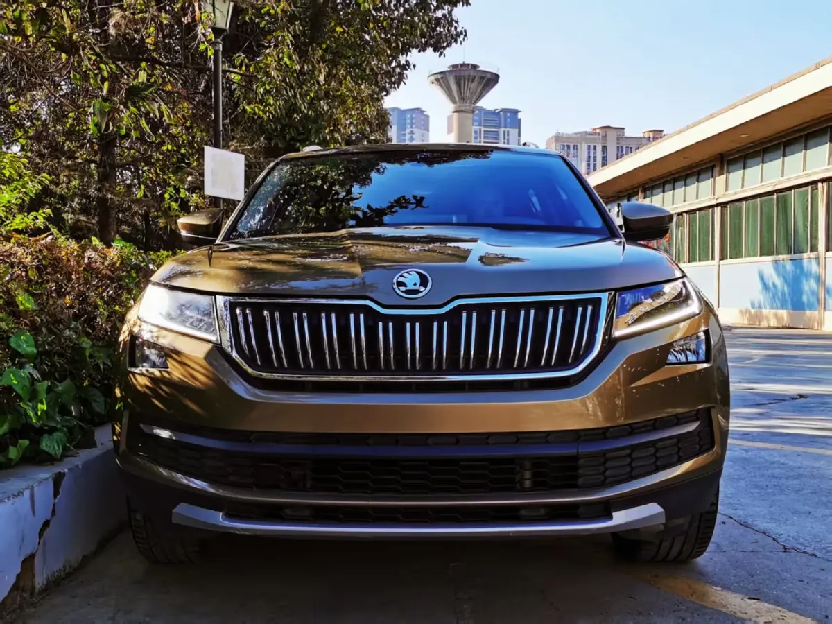 2017 Skoda Kodiak 1.8T 180HP L4 7DCT,autocango,china used car exporter,china ev exporter,chinese used car exporter,chinese used ev exporter