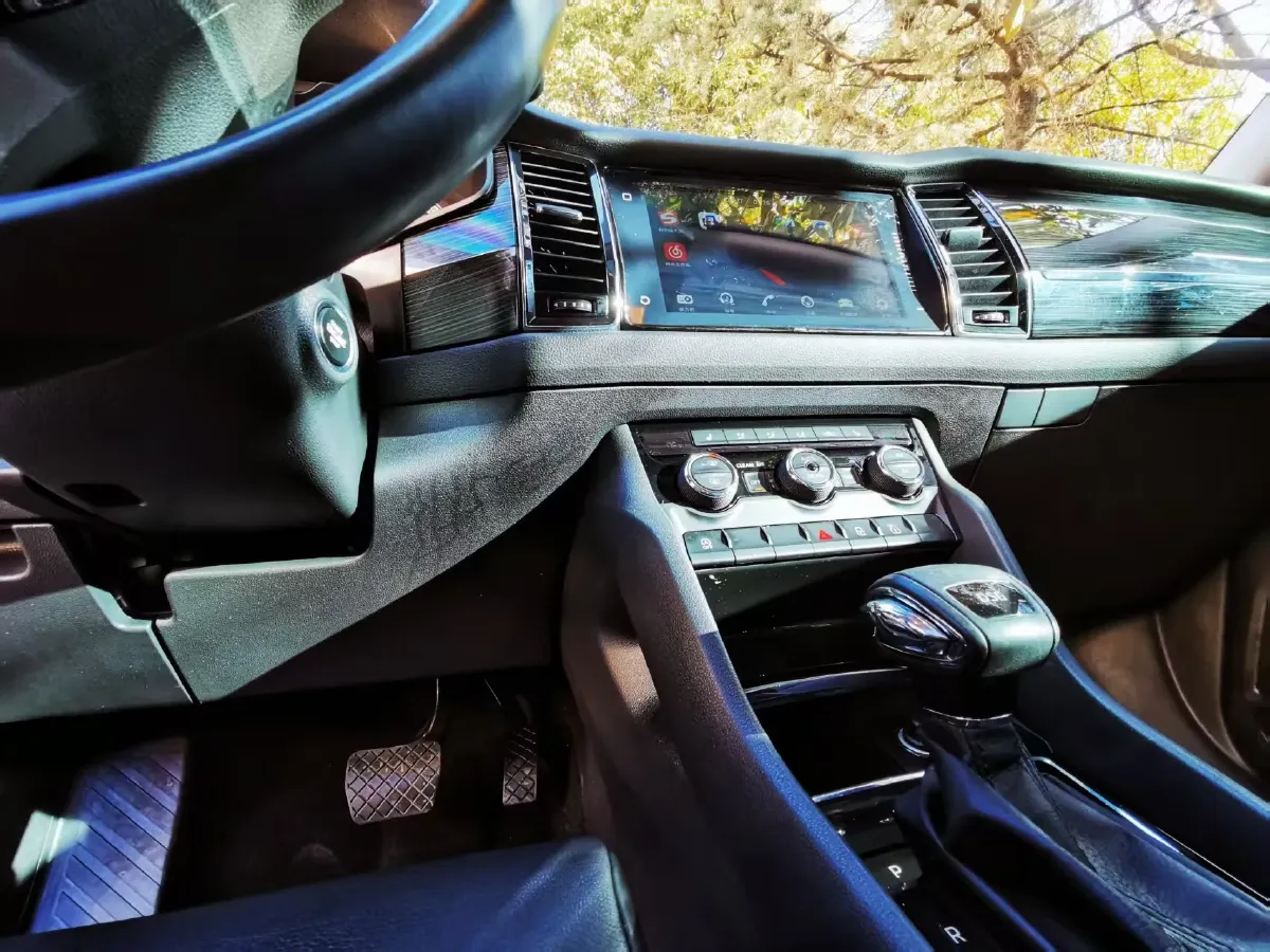 2017 Skoda Kodiak 1.8T 180HP L4 7DCT,autocango,china used car exporter,china ev exporter,chinese used car exporter,chinese used ev exporter