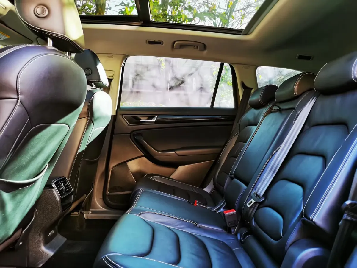 2017 Skoda Kodiak 1.8T 180HP L4 7DCT,autocango,china used car exporter,china ev exporter,chinese used car exporter,chinese used ev exporter