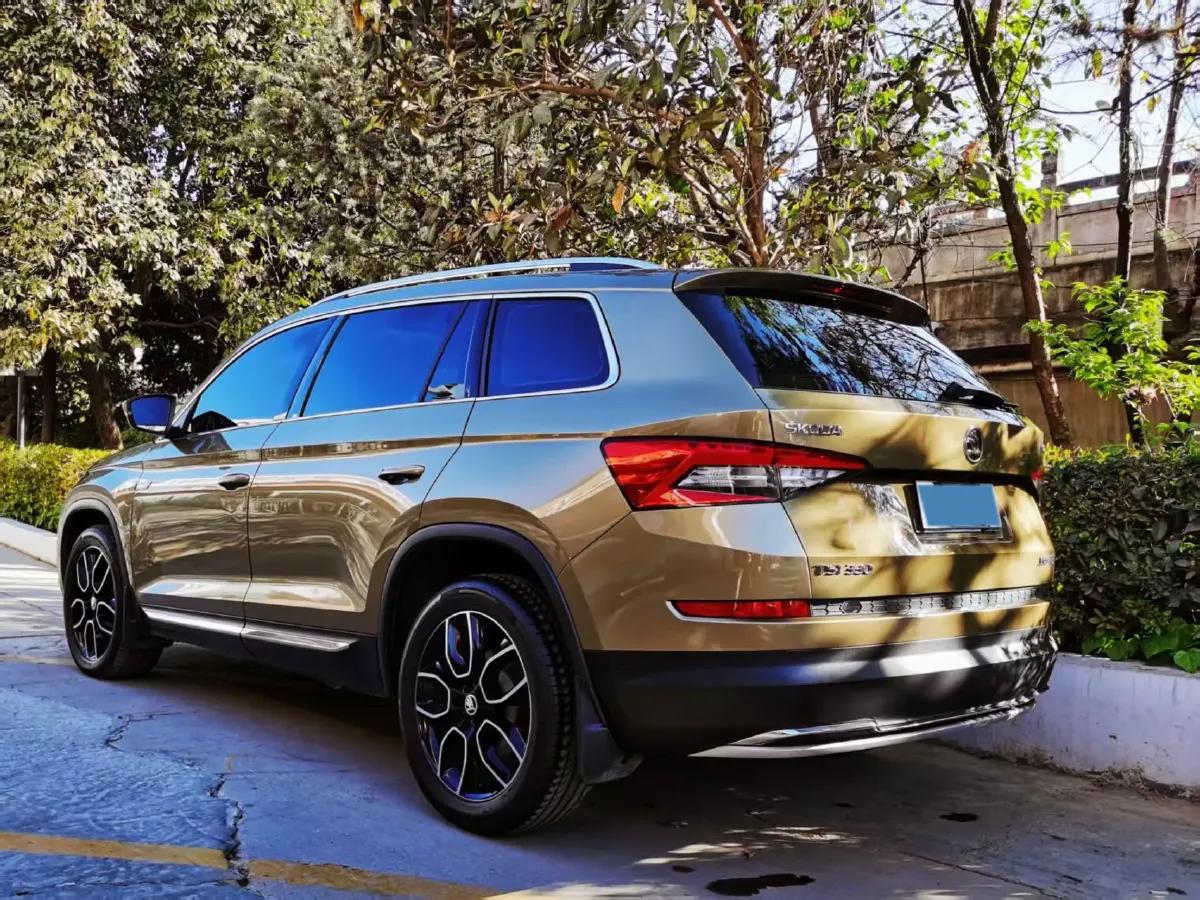 2017 Skoda Kodiak 1.8T 180HP L4 7DCT,autocango,china used car exporter,china ev exporter,chinese used car exporter,chinese used ev exporter