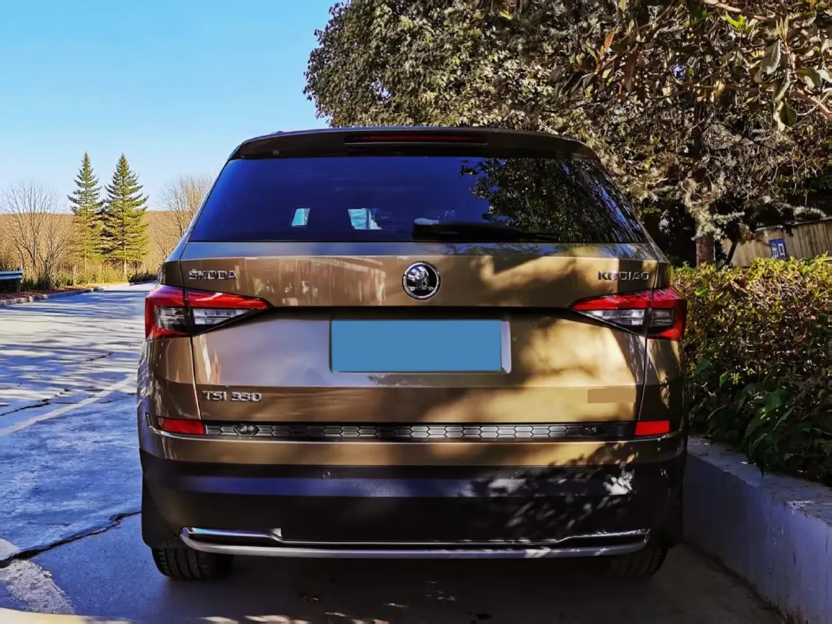 2017 Skoda Kodiak 1.8T 180HP L4 7DCT,autocango,china used car exporter,china ev exporter,chinese used car exporter,chinese used ev exporter