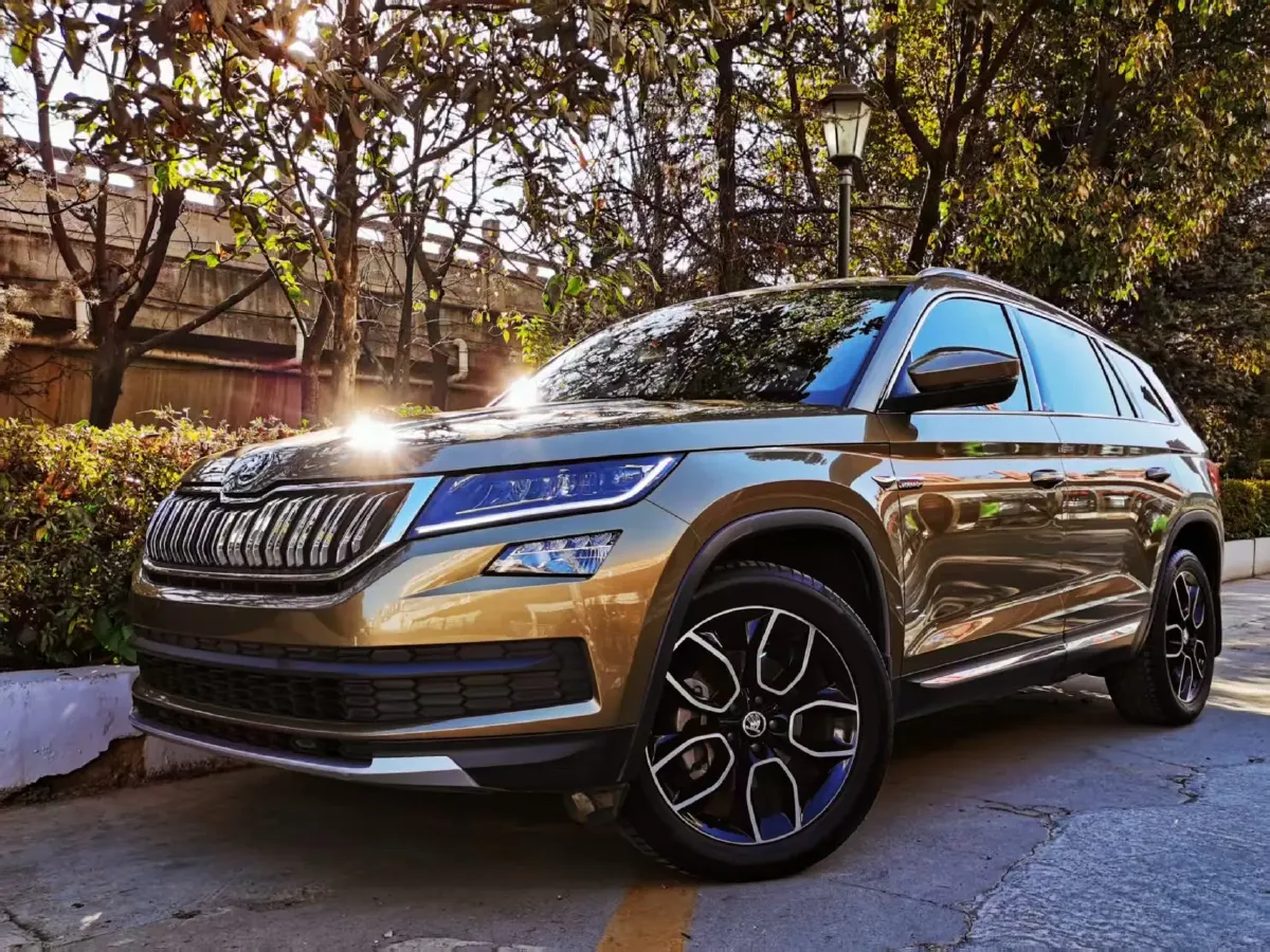 2017 Skoda Kodiak 1.8T 180HP L4 7DCT,autocango,china used car exporter,china ev exporter,chinese used car exporter,chinese used ev exporter