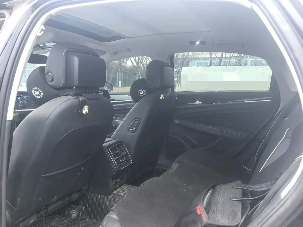 2024 Volkswagen Passat 2.0T 220HP L4 7DCT,autocango,china used car exporter,china ev exporter,chinese used car exporter,chinese used ev exporter