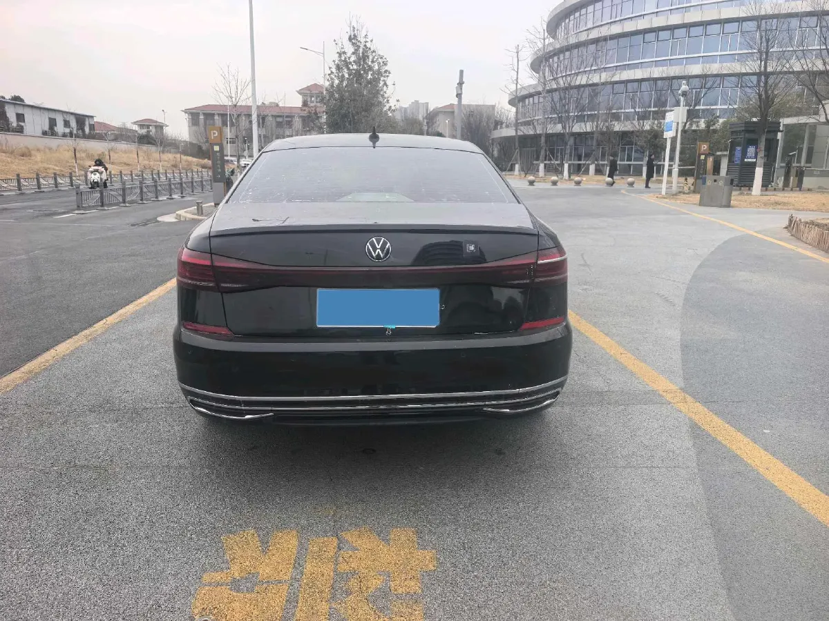 2024 Volkswagen Passat 2.0T 220HP L4 7DCT,autocango,china used car exporter,china ev exporter,chinese used car exporter,chinese used ev exporter