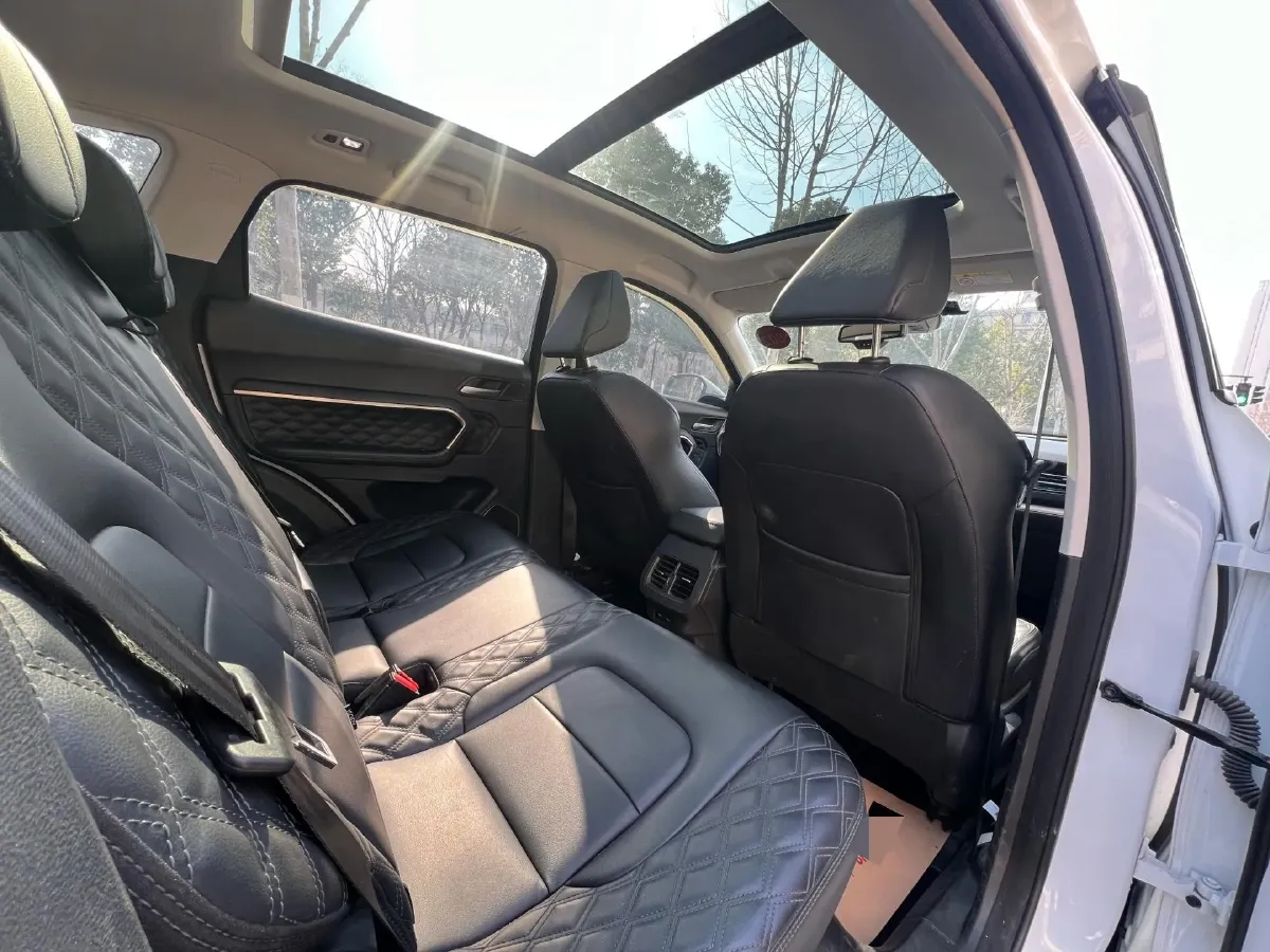 2021 Haval H6 1.5T 169HP L4 7DCT,autocango,china used car exporter,china ev exporter,chinese used car exporter,chinese used ev exporter