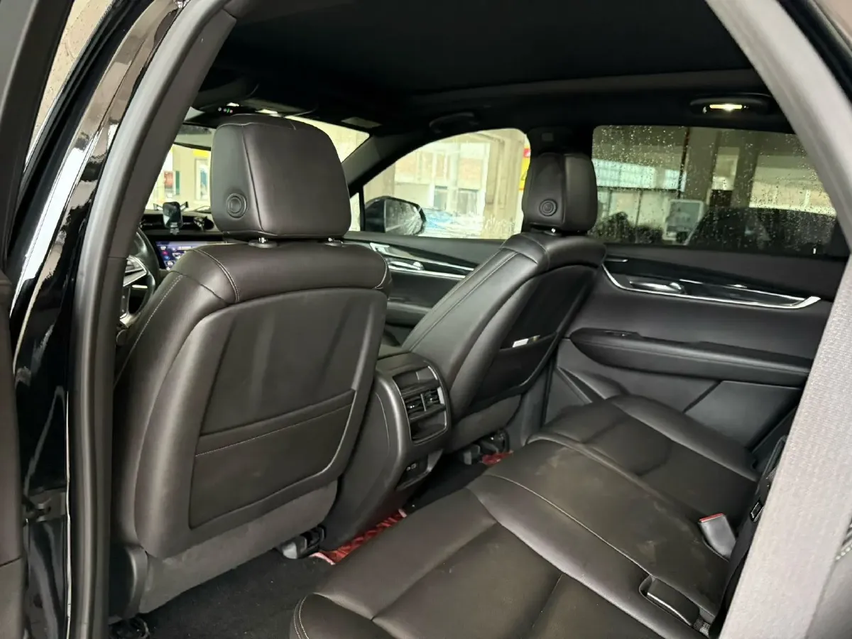 2021 Cadillac XT5 2.0T 237HP L4 9AT,autocango,china used car exporter,china ev exporter,chinese used car exporter,chinese used ev exporter