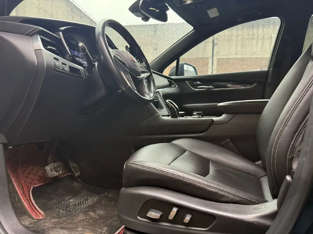 2021 Cadillac XT5 2.0T 237HP L4 9AT,autocango,china used car exporter,china ev exporter,chinese used car exporter,chinese used ev exporter