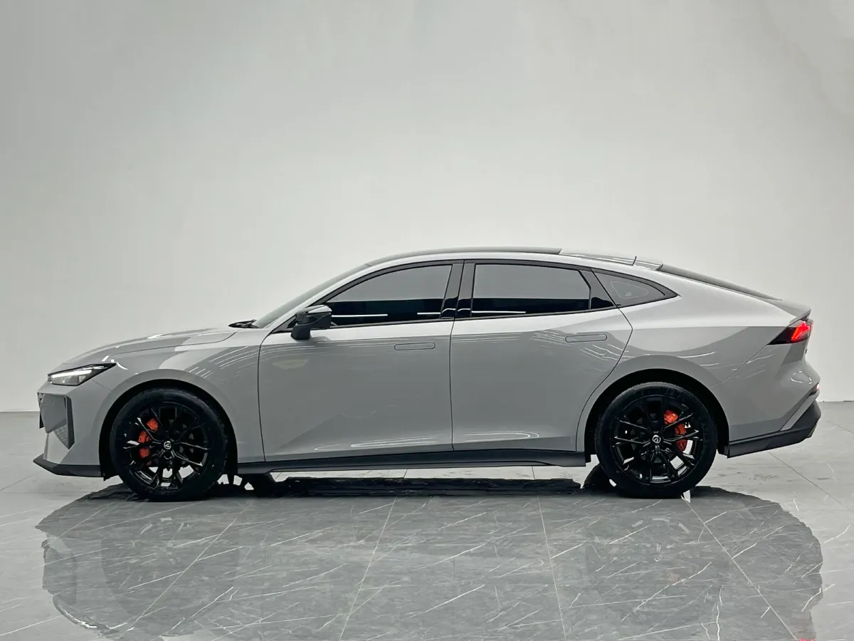 2024 ChangAn UNI-V 1.5T 188HP L4 7DCT,autocango,china used car exporter,china ev exporter,chinese used car exporter,chinese used ev exporter