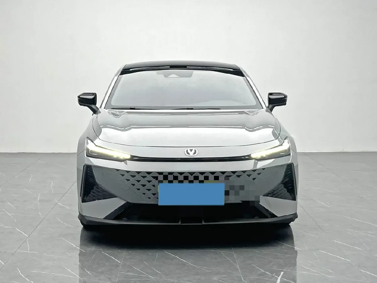 2024 ChangAn UNI-V 1.5T 188HP L4 7DCT,autocango,china used car exporter,china ev exporter,chinese used car exporter,chinese used ev exporter